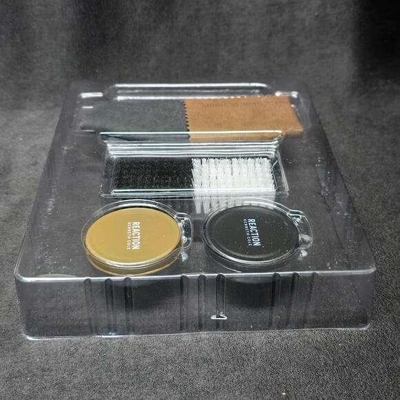 Kenneth Cole Reaction 6 Piece Shoe Shine Kit Black & Brown Polish Buffing Brush - Picture 4 of 7